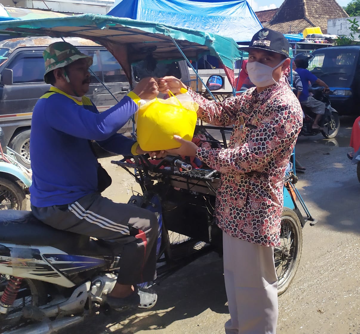 PAGUYUBAN e-WARONG KECAMATAN SARANG TANGGAP COVID-19